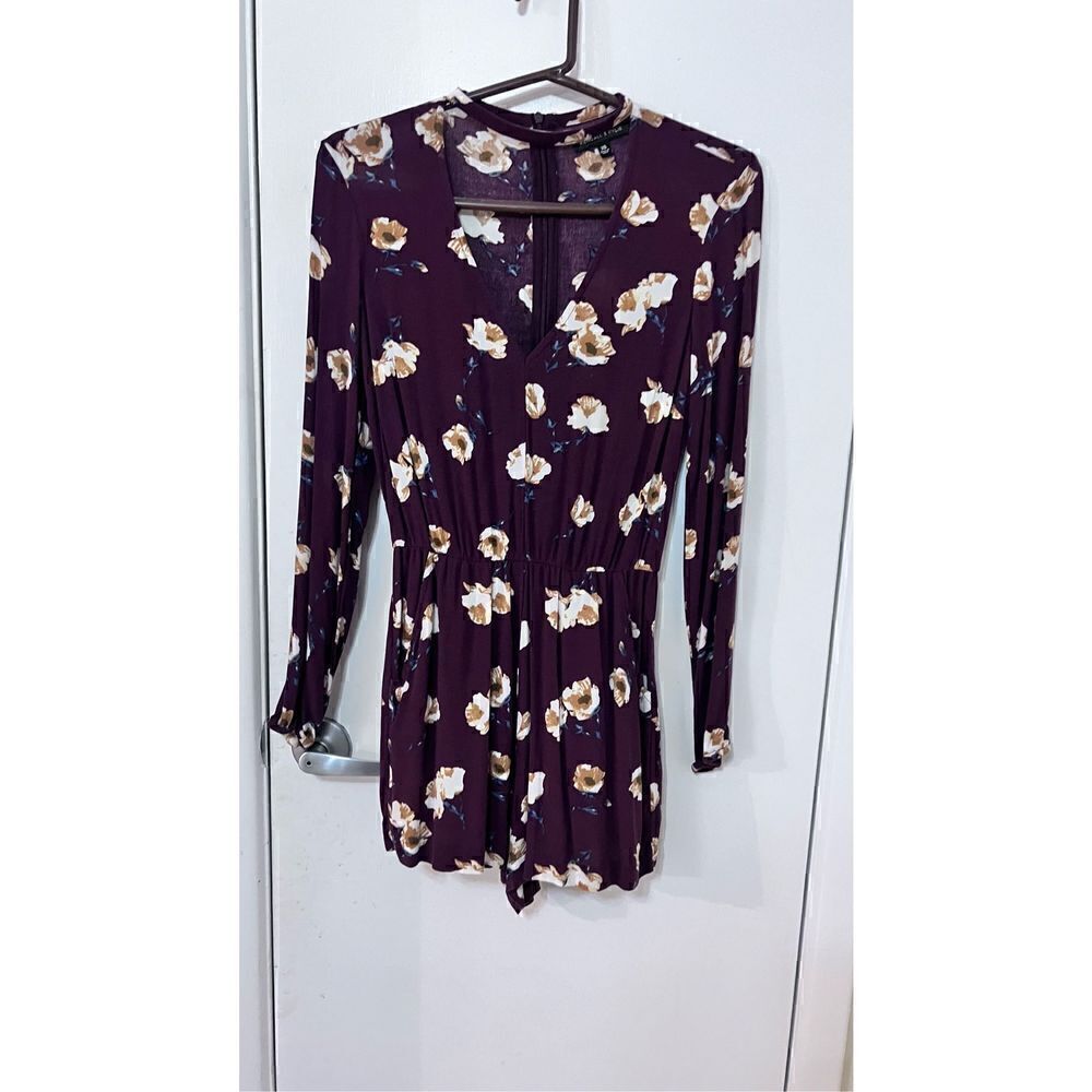Kendall & Kylie Womens Floral V-Neck Choker Neckline Cutout Romper Multi Size XS - Picture 3 of 11